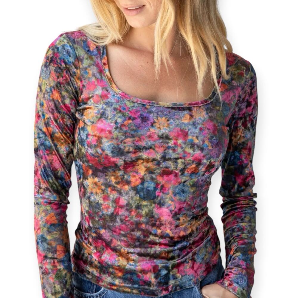 NWT Natural Life Danielle Long Sleeve Velvet Floral Top Size XS Colorful Boho